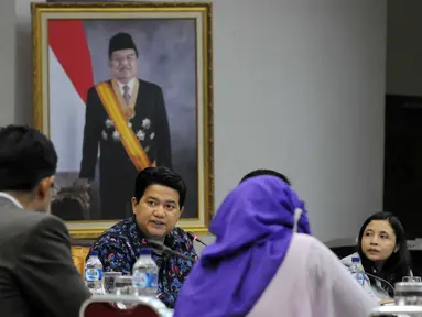 KPU gelar rapat evaluasi tahapan pencalonan Pilkada 2015 bersama KPK, BNN dan IDI, Jakarta, Senin (21/3) Evaluasi dilakukan karena terdapat kepala daerah yang baru saja dilantik tetapi malah diciduk BNN karena terlibat narkoba. (Liputan6.com/Helmi Afandi)
