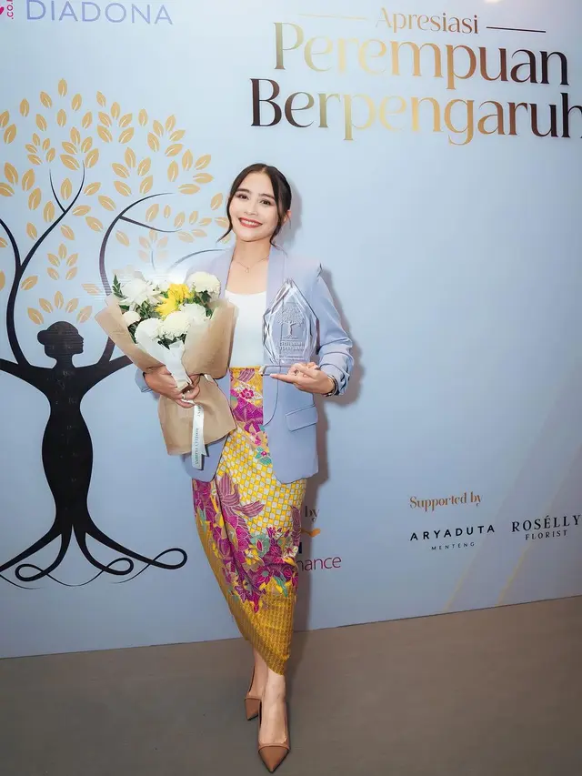 Prilly Latuconsina (Instagram/prillylatuconsina96)