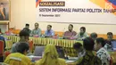 Suasana sosialisasi sistem informasi partai politik tahap III di Gedung KPU, Jakarta, Jumat (15/9). Sosialisasi digelar untuk mempertajam pemahaman partai akan penggunaan sipol tersebut. (Liputan6.com/Faizal Fanani)