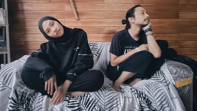 Feby Putri dan Fiersa Besari
