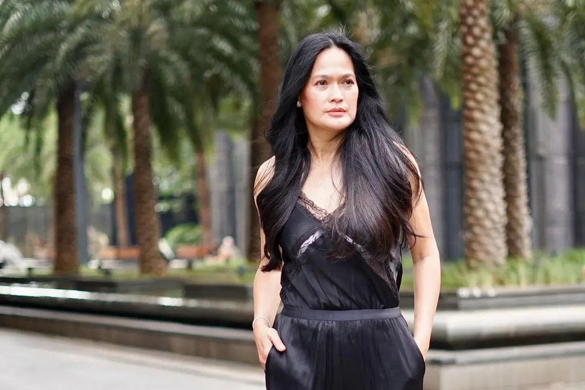 Potret Donna Harun yang Makin Menawan