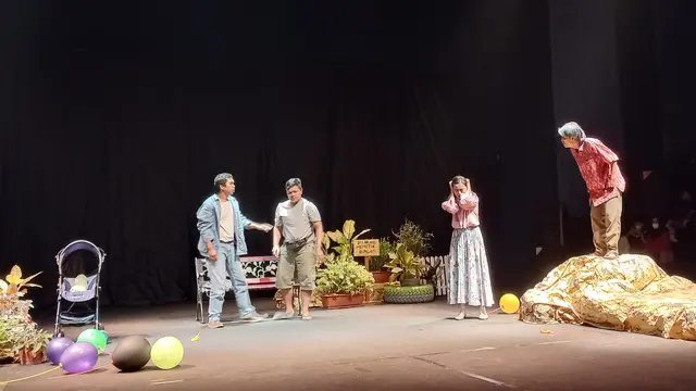 Teater Petang di Taman