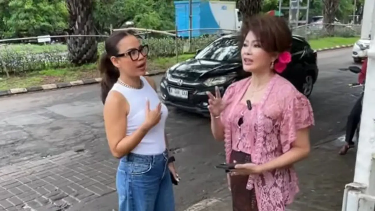 Melaney Ricardo kunjungi rumah produksi ci mehong. (credit:instagram.com/melaney_ricardo)