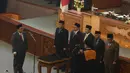 Politisi PDI-P, Utut Adianto saat dilantik menjadi Wakil Ketua DPR RU di komplek Parlemen DPR/MPR, Jakarta, Selasa (20/3). Massa sisa Wakil ketua DPR periode 2014-2019 diisi oleh Utut Adianto. (Merdeka.com/Imam Buhori)