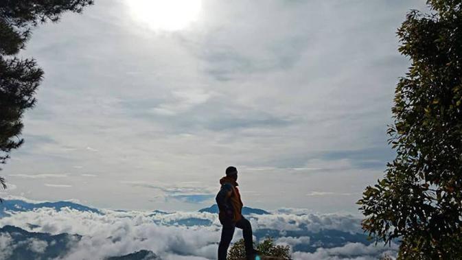 Menggapai Mentari Pagi Dari Puncak Dulamayo Gorontalo Regional