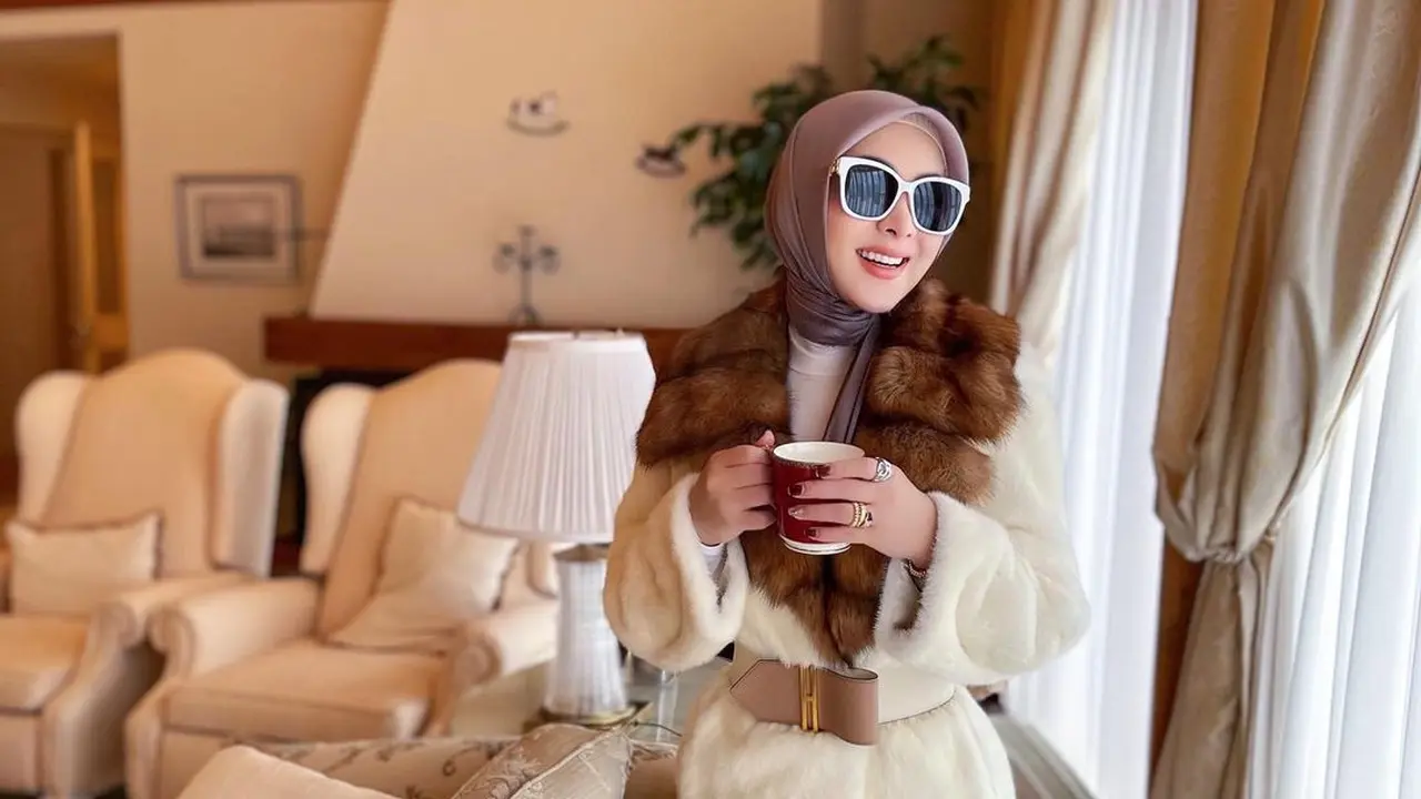 10 Potret OOTD Pakai Coat Winter ala Artis, Gisella Anastasia dari Anya Geraldine
