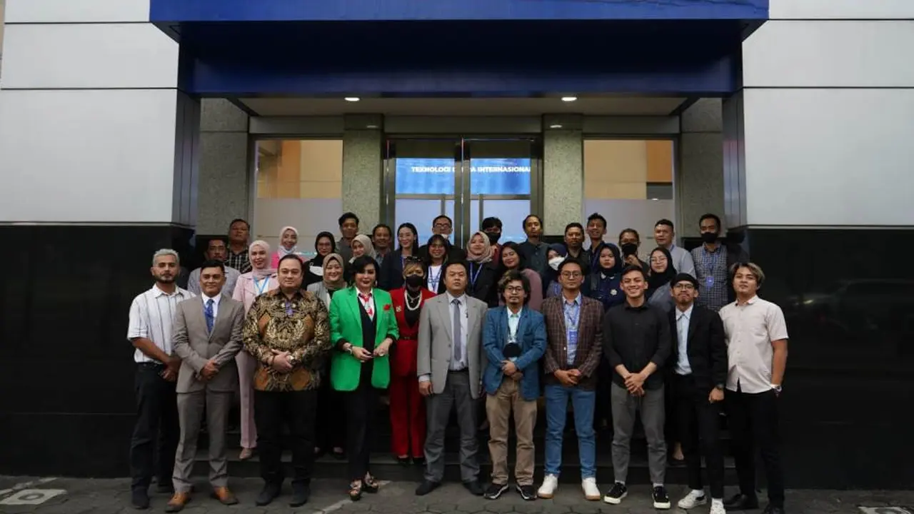 Platform Informasi Bisnis Karya Anak Bangsa untuk Bantu Mengambil Keputusan Berbasis Data