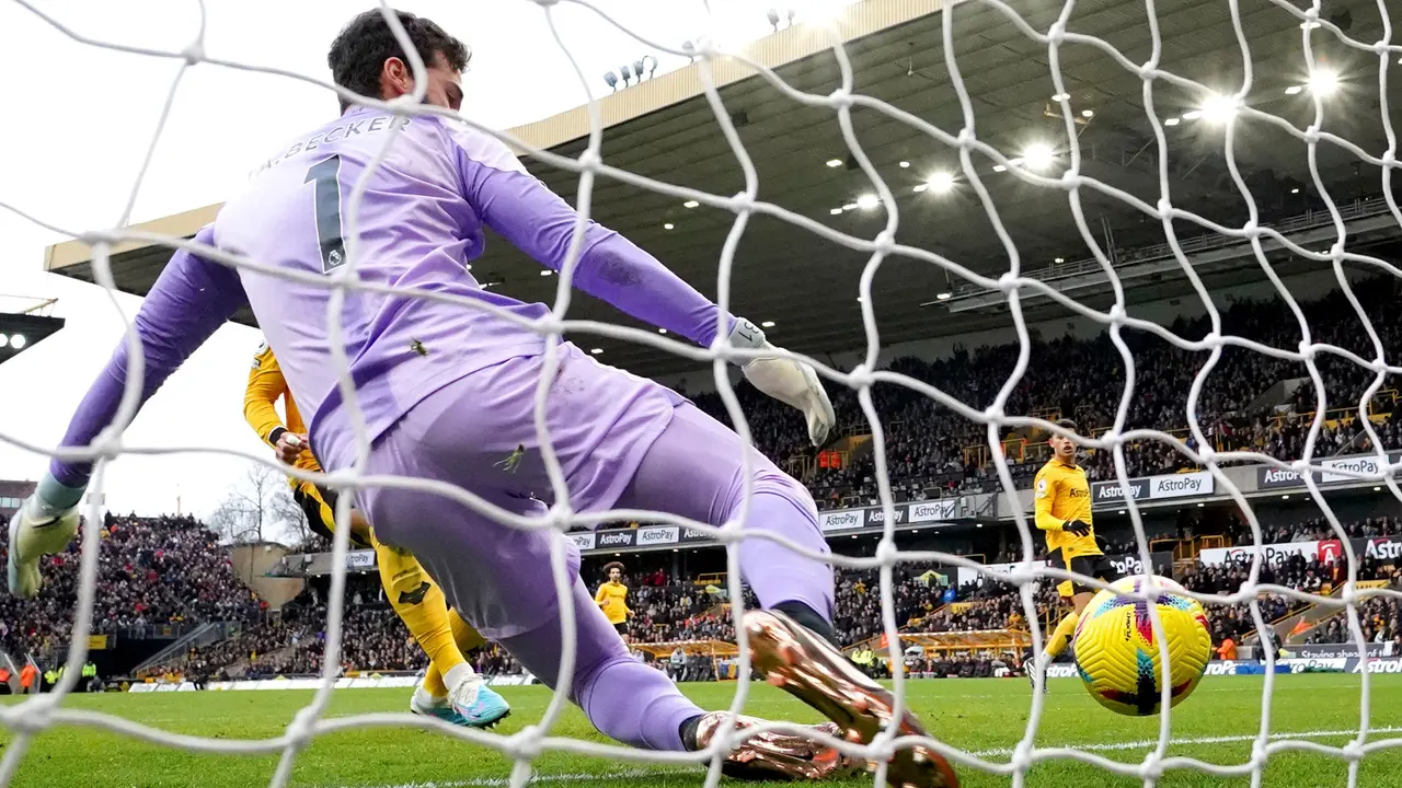 Liverpool Kena Bantai Wolverhampton Wanderers di Liga Inggris