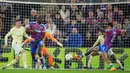 Tuan rumah berhasil unggul terlebih dahulu pada menit ke-25 melalui gol bunuh diri Pedrinho sebelum disamakan oleh Eguinaldo sembilan menit kemudian. (AP Photo/Alastair Grant)