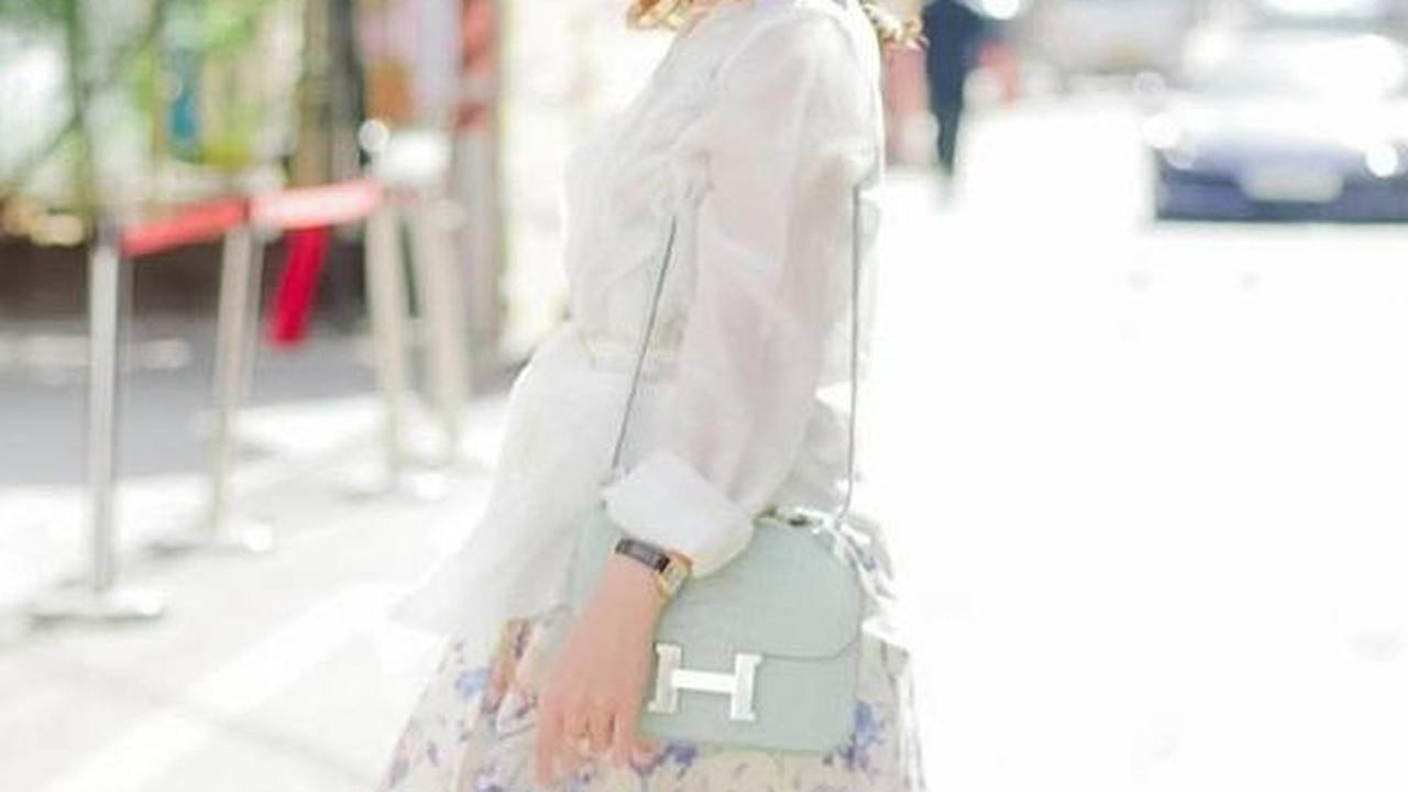 Nuansa Pastel dan Motif Bunga