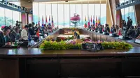Konferensi Tingkat Tinggi (KTT) ASEAN ke-42, dalam sesi ASEAN Leaders’ Interface with Representatives of ASEAN Business Advisory Councildi Labuan Bajo, Kabupaten Manggarai, Provinsi Nusa Tenggara Timur, Rabu (10/05/2023). Dok Kadin