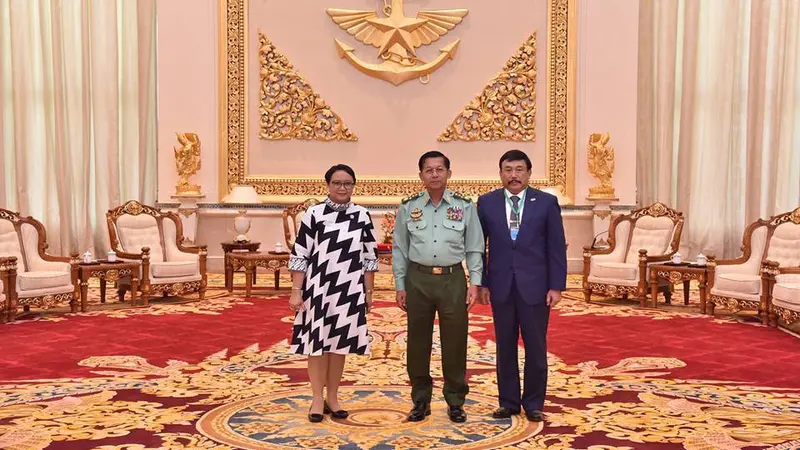 Menlu dan Panglima Angkatan Bersenjata Myanmar