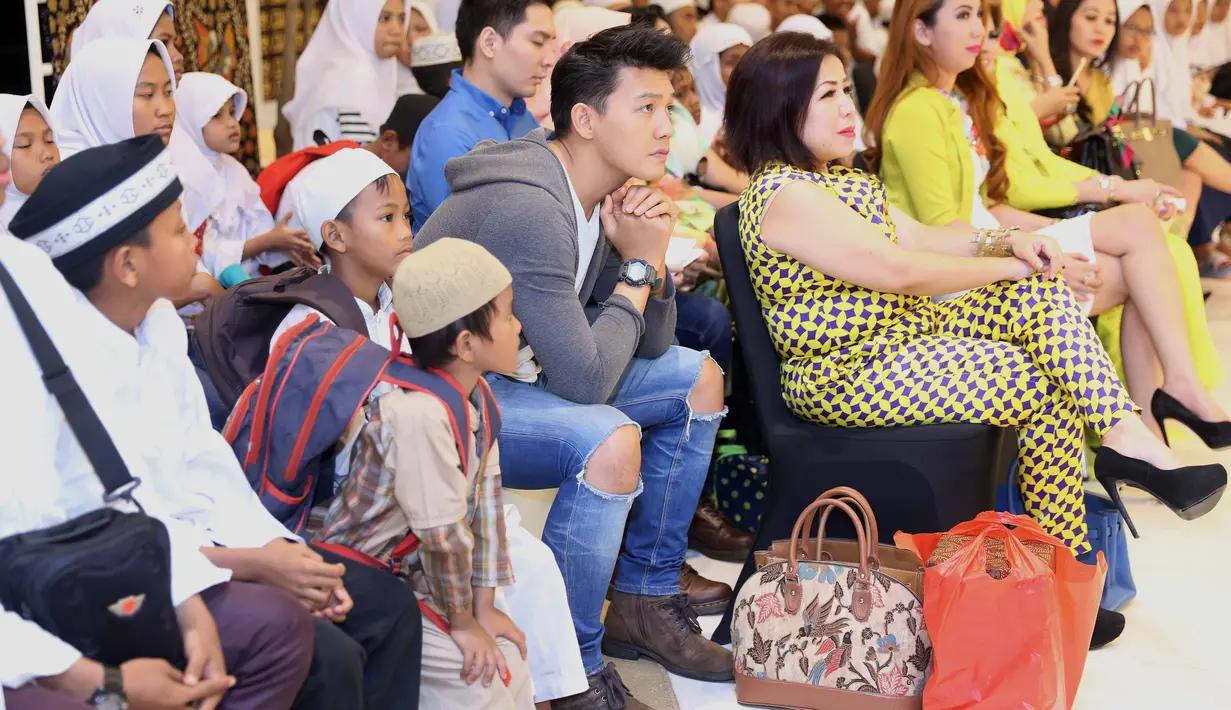 Kemudahan Dirly bertemu buah hatinya lantaran sampai saat ini tidak ada larangan dari sang mantan istri, Celine Evangelista, untuk menemui buah hatinya. (Nurwahyunan/Bintang.com)