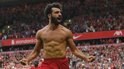 Mohamed Salah tampil tajam bersama Liverpool sejak awal musim ini. Ia telah mencetak 10 gol dan 6 assist dalam 11 penampilannya di Liga Inggris. Salah sudah mengoleksi empat gelar Man of The Match hingga pekan ini. (AFP/Paul Ellis)