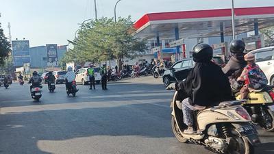 Warga Sulsel Berebut BBM, Pertamina Pastikan Stok Aman