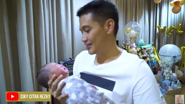 7 Momen Malam Pertama Citra Kirana dan Rezky Adhitya Asuh Anaknya