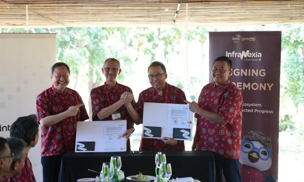 Prosesi penandatanganan Berita Acara Kesepakatan (BAK) antara InfraNexia dan Lintasarta.