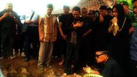Prosesi pemakaman Ahmad Tidarwono, putra sulung Panglima Besar Jenderal Sudirman, di Yogyakarta. (Liputan6.com/Yanuar H)