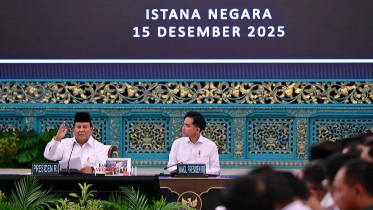 VIDEO: Momen Prabowo Emosi Sampai Potong Teddy, Usai Terima Laporan Raja Juli "Jangan Ragu, Cabut!"