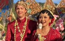 Viral Momen Pernikahan Pakai 2 Bahasa saat Sambutan Keluarga,