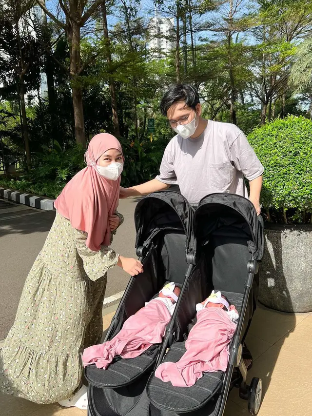 Anisa Rahma Masih Tak Menyangka Dikaruniai Bayi Kembar, Sang Suami Bahagia Miliki 3 Bidadari
