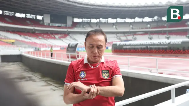 Ketua Umum PSSI Iwan Bule Meninjau Kesiapan GBK Menjelang Piala AFF 2022