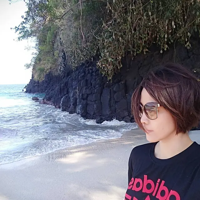 6 Potret Anna Maria Istri Petinju Chris John yang Jarang Tersorot, Menawan