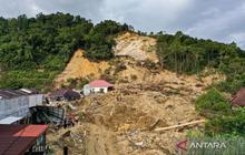 Kementerian Kehutanan Segel Empat Entitas Terkait Banjir Sumatera, Delapan Lainnya Menyusul