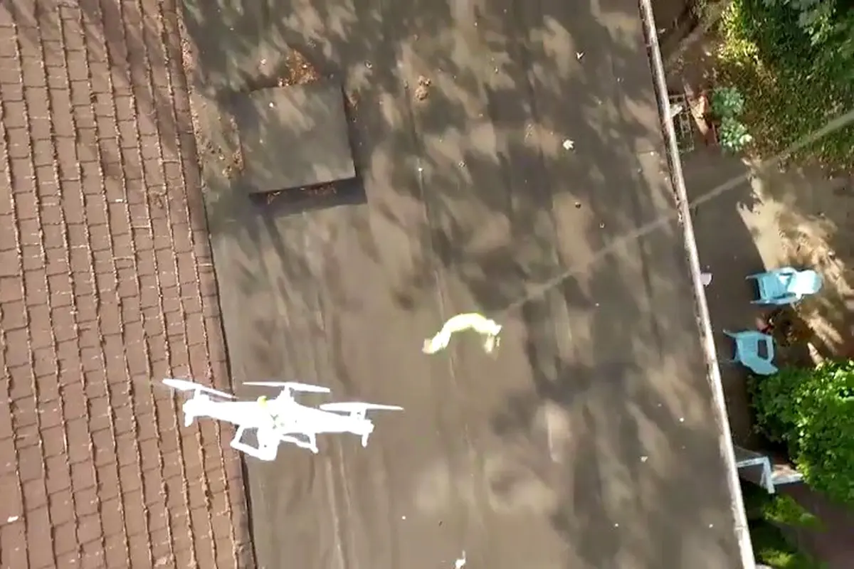 Beginilah Penggunaan Drone Untuk Penyelamatan Drone Lain