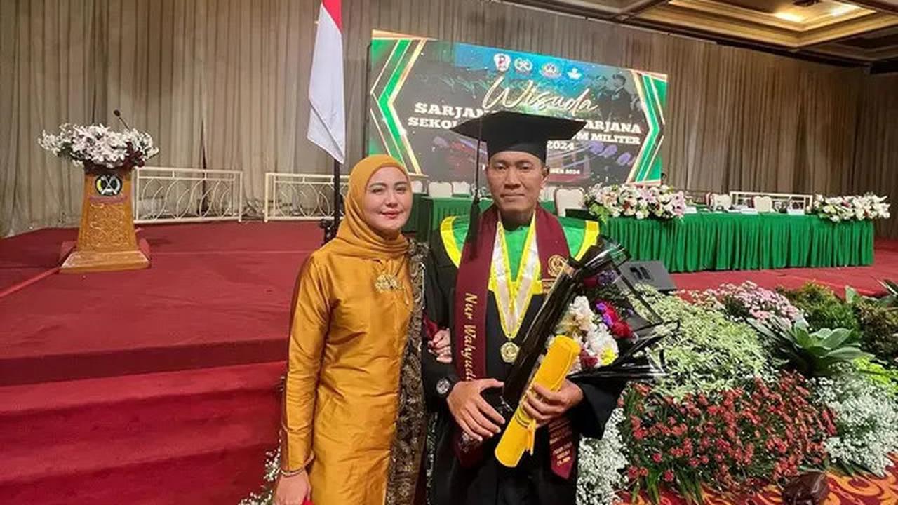 6 Potret Juliana Moechtar Dampingi SuamiWisudaS2 di Sekolah Tinggi Hukum Militer