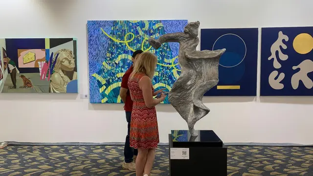 Edisi keenam ArtMoments Jakarta menampilkan pilihan galeri terkemuka dari Indonesia dan mancanegara hadir 18--20 Agustus 2023.