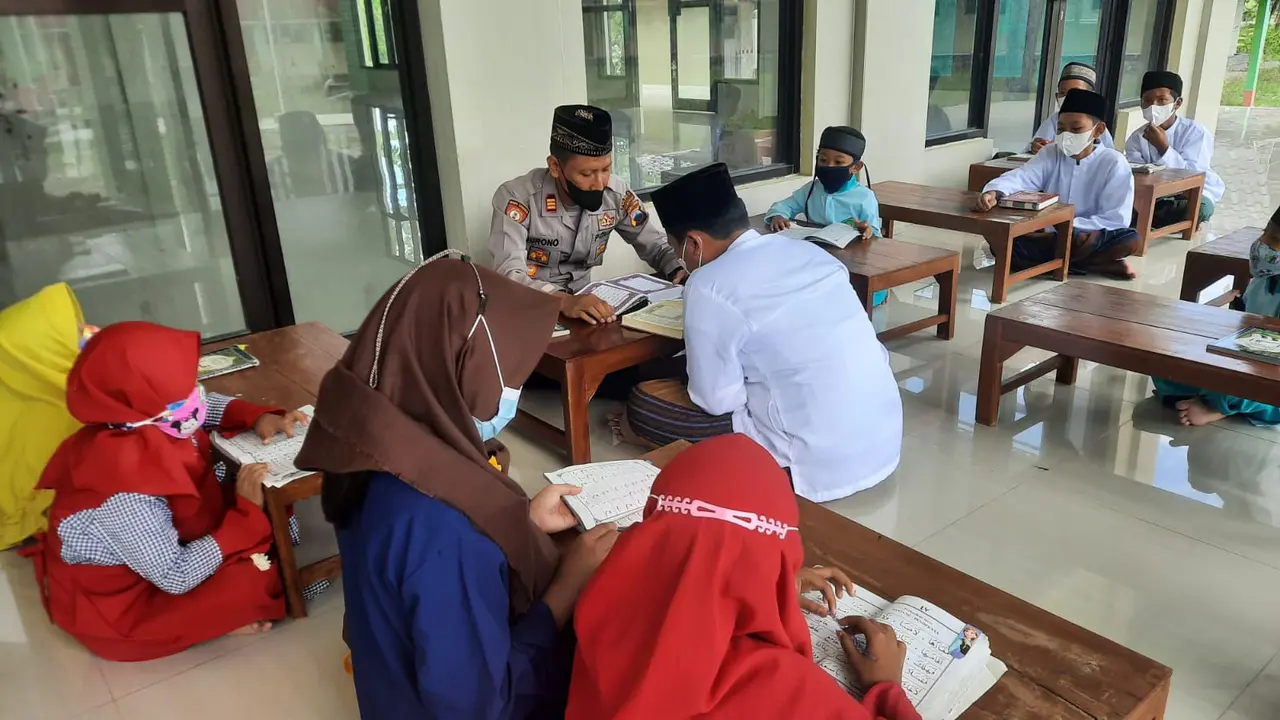 AKP Surono di sela tugasnya sukses dirikan pesantren di Eromoko