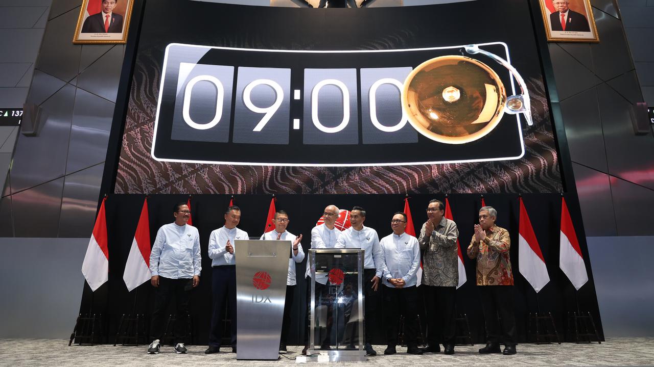 Pencatatan saham PT VKTR Teknologi Mobilitas Tbk (VKTR) di BEI pada Senin, (19/6/2023). (Foto: BEI)