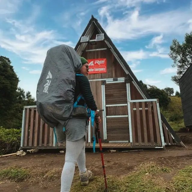 Komitmen Arei Bangun Shelter Emergency Di Berbagai Pegunungan Indonesia