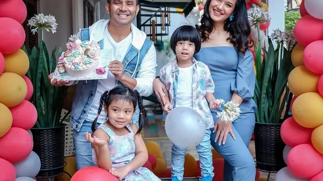 6 Potret Ulang Tahun Judika ke-41 Bersama Fans dan Keluarga