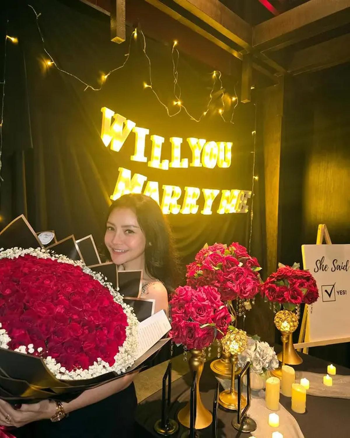 6 Potret Bahagia Mawar AFI Dilamar Kekasih, Momen Romantis yang Menyentuh