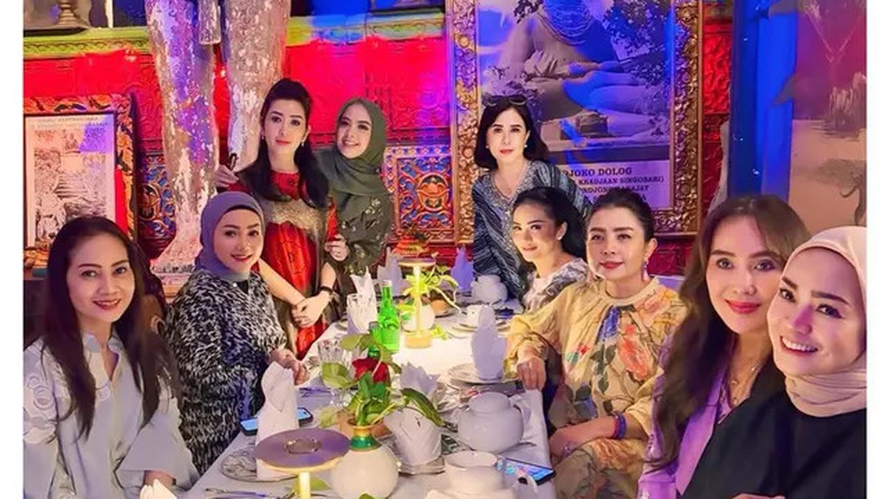 6 Potret Geng Arisan Kepompong Bukber, Gaya Glamor Krisdayanti hingga Mayangsari