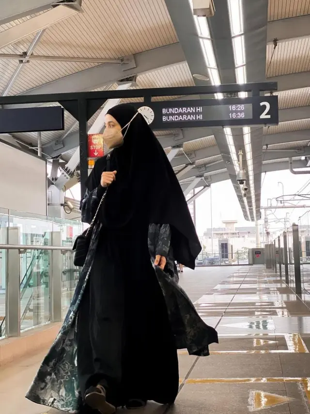 Outfit Laudya Cynthia Bella yang Memukau
