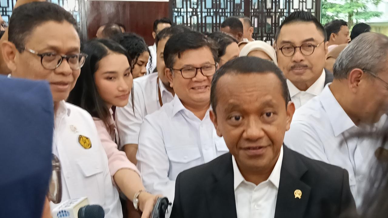 Bahlil Belum Setuju Diskon Tarif Listrik 50%, Masih Tunggu Kajian Anggaran