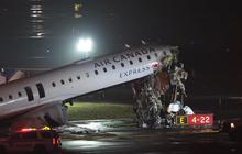 Detik-Detik Pesawat Air Canada Tabrak Truk di Runway LaGuardia, Bandara Ditutup