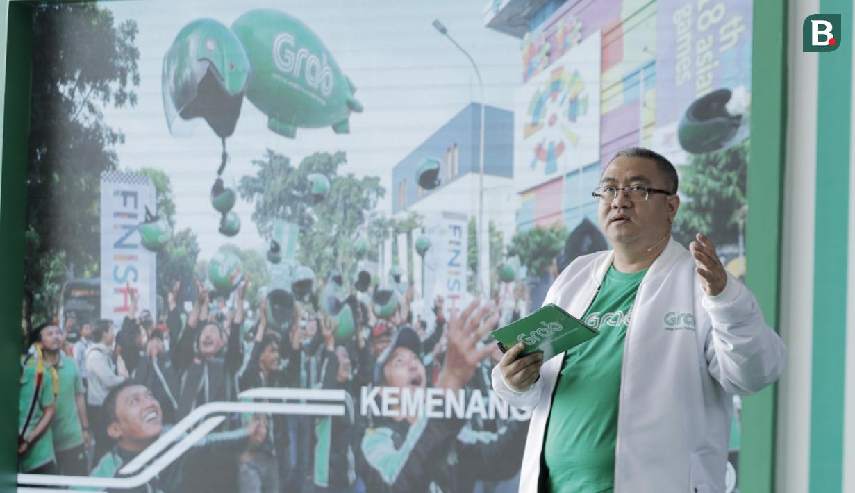 Country Marketing Director Grab Indonesia, Mediko Azwar, saat peluncuran kampanye "Kemenangan Itu Dekat" di Yogyakarta, Rabu (18/7/2018). Kampanye tersebut untuk mengobarkan semangat kemenangan di Asian Games 2018. (Bola.com/M Iqbal Ichsan)