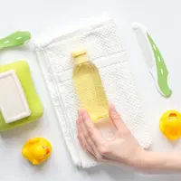 ilustrasi Manfaat Baby Oil untuk Wajah Lebih Cerah dan Awet Muda/279photo Studio/shutterstock