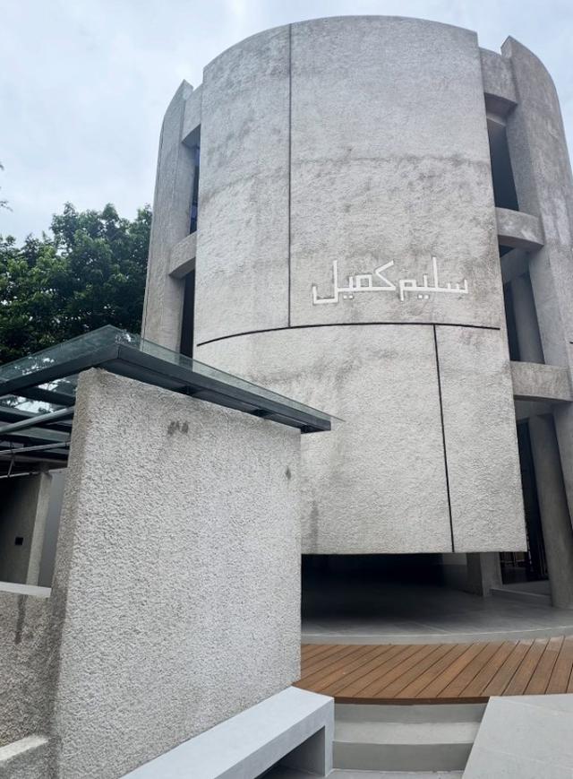 Masjid Zaskia Adya Mecca di Jagakarsa, Jakarta Selatan