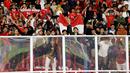 Kerinduan suporter mendukung Timnas Indonesia di SUGBK terbayar sudah. Mereka kembali merasakan euforia saat menyaksikan langsung pertandingan sambil berteriak dan bernyanyi bersama untuk Skuad Garuda. (Bola.com/M iqbal Ichsan)