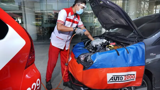 Servis kendaraan di Auto2000