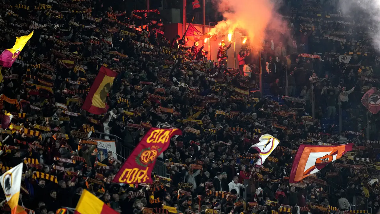Foto: AS Roma Asuhan De Rossi Semakin Cemerlang, Kali Ini Hajar Cagliari 4-0 di Liga Italia