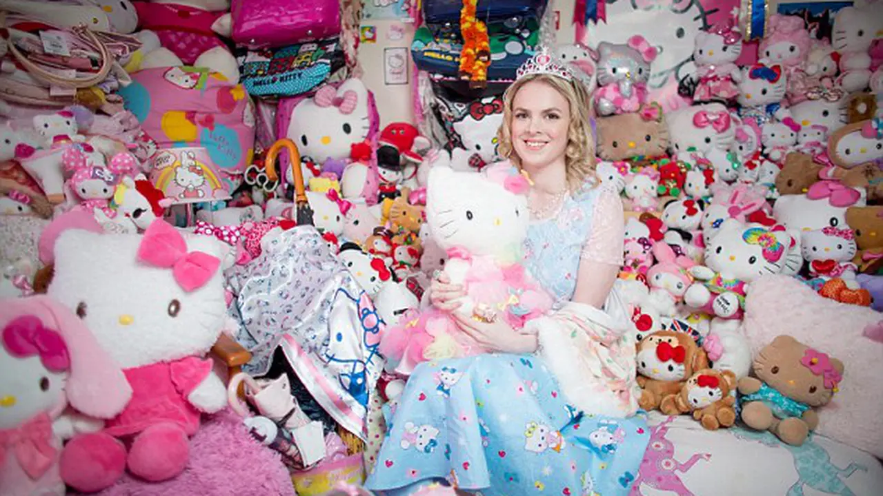 Suka Hello Kitty, Silahkan Kencan dengan Wanita Ini