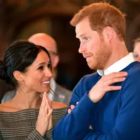 Hal tersebut membuat   Pangeran Harry dan Meghan   Markle enggan untuk melakukan   kontak dengan Thomas. (REX/Shutterstock/HollywoodLife)