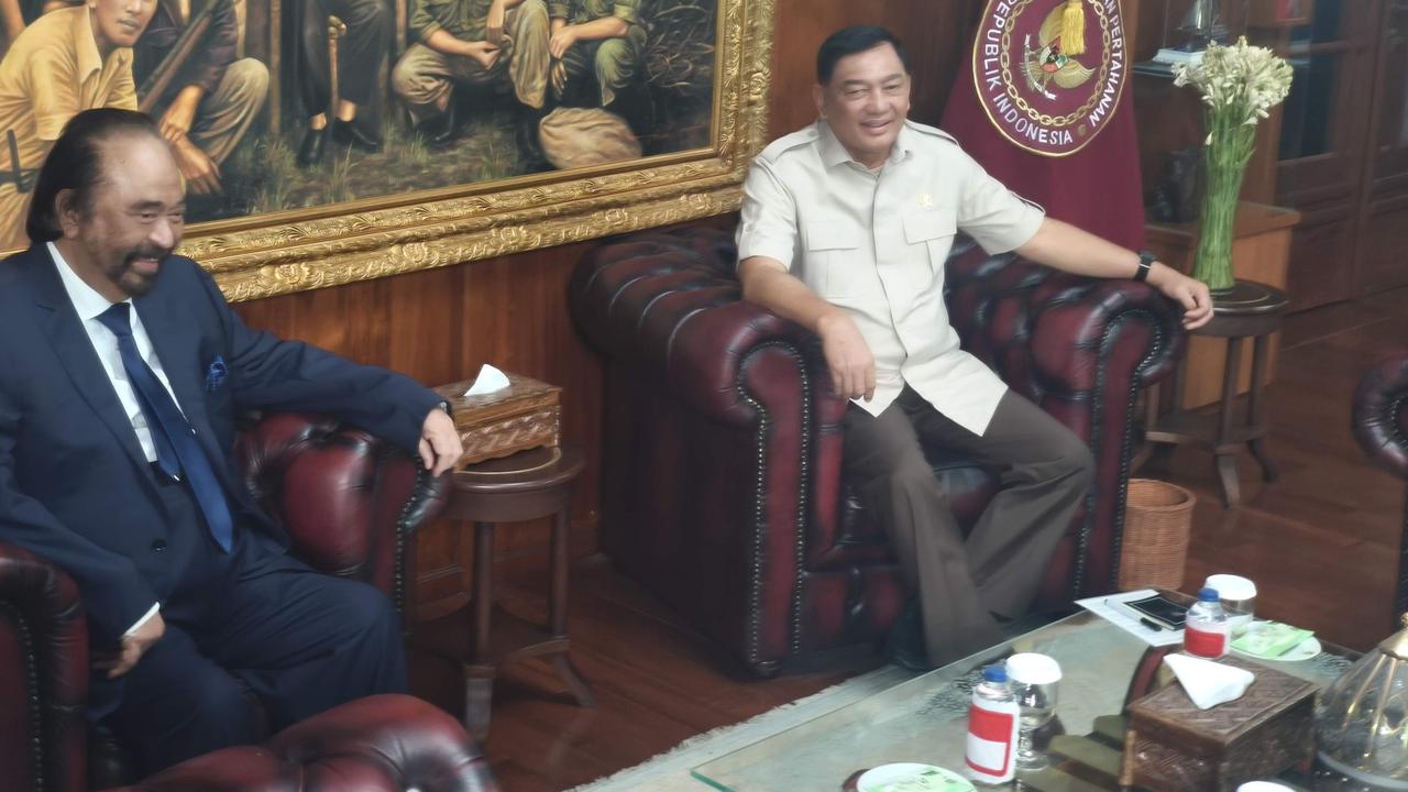 VIDEO: Guyon Menhan Sjafrie Ditanya soal Undang Megawati PDIP "Nanti Dimarahi Pak Prabowo"