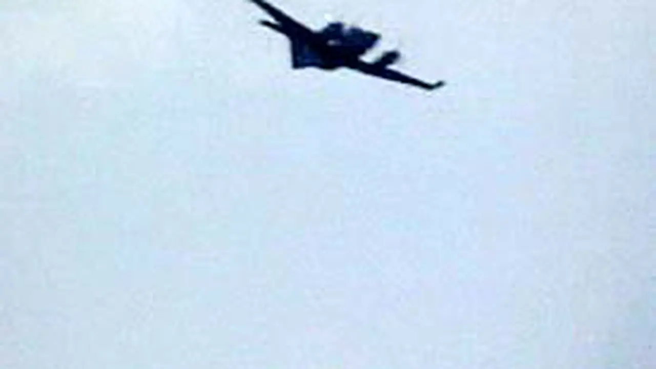 040305dRI_malaysia.jpg